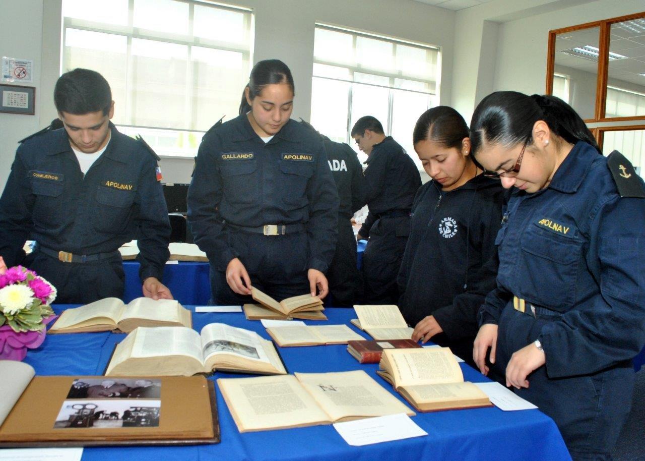 ACADEMIA POLITÉCNICA NAVAL CELEBRÓ EL DÍA INTERNACIONAL DEL LIBRO. ACADEMIA POLITÉCNICA NAVAL CELEBRÓ EL DÍA INTERNACIONAL DEL LIBRO.