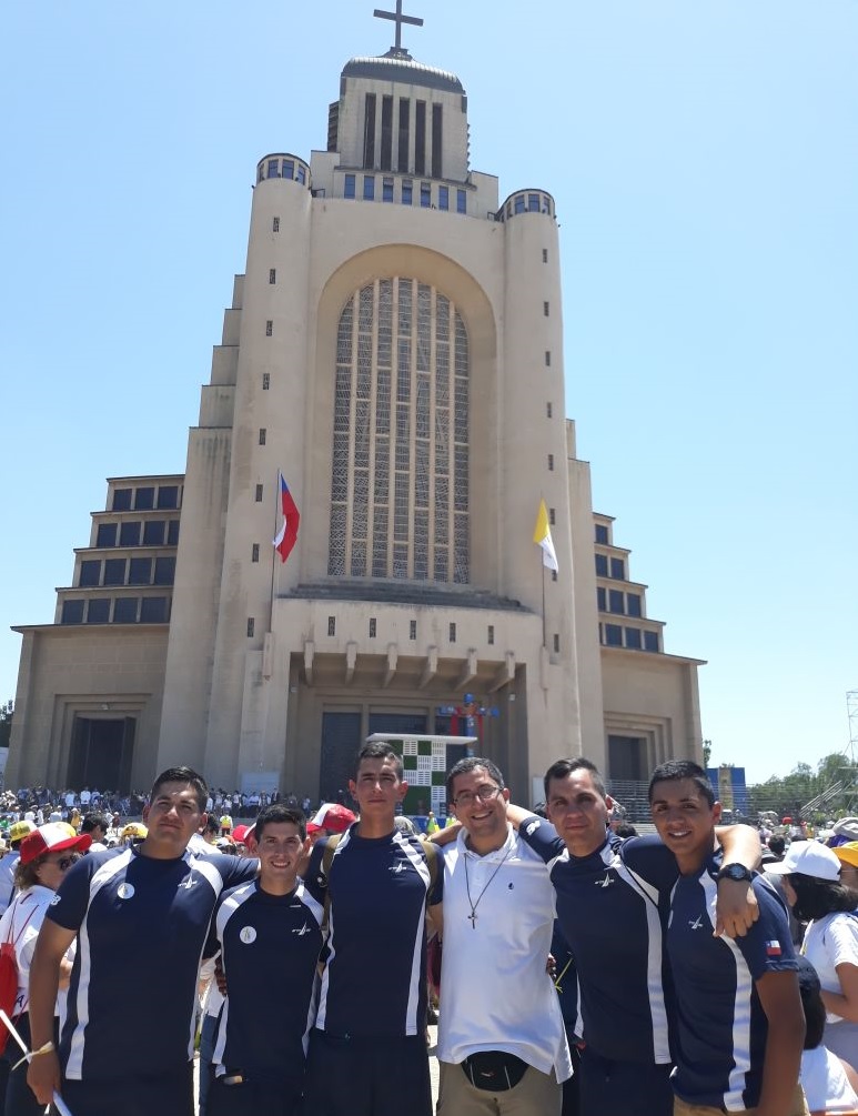 ALUMNOS DE LA APOLINAV PRESENTES EN VISITA DEL PAPA FRANCISCO. ALUMNOS DE LA APOLINAV PRESENTES EN VISITA DEL PAPA FRANCISCO.