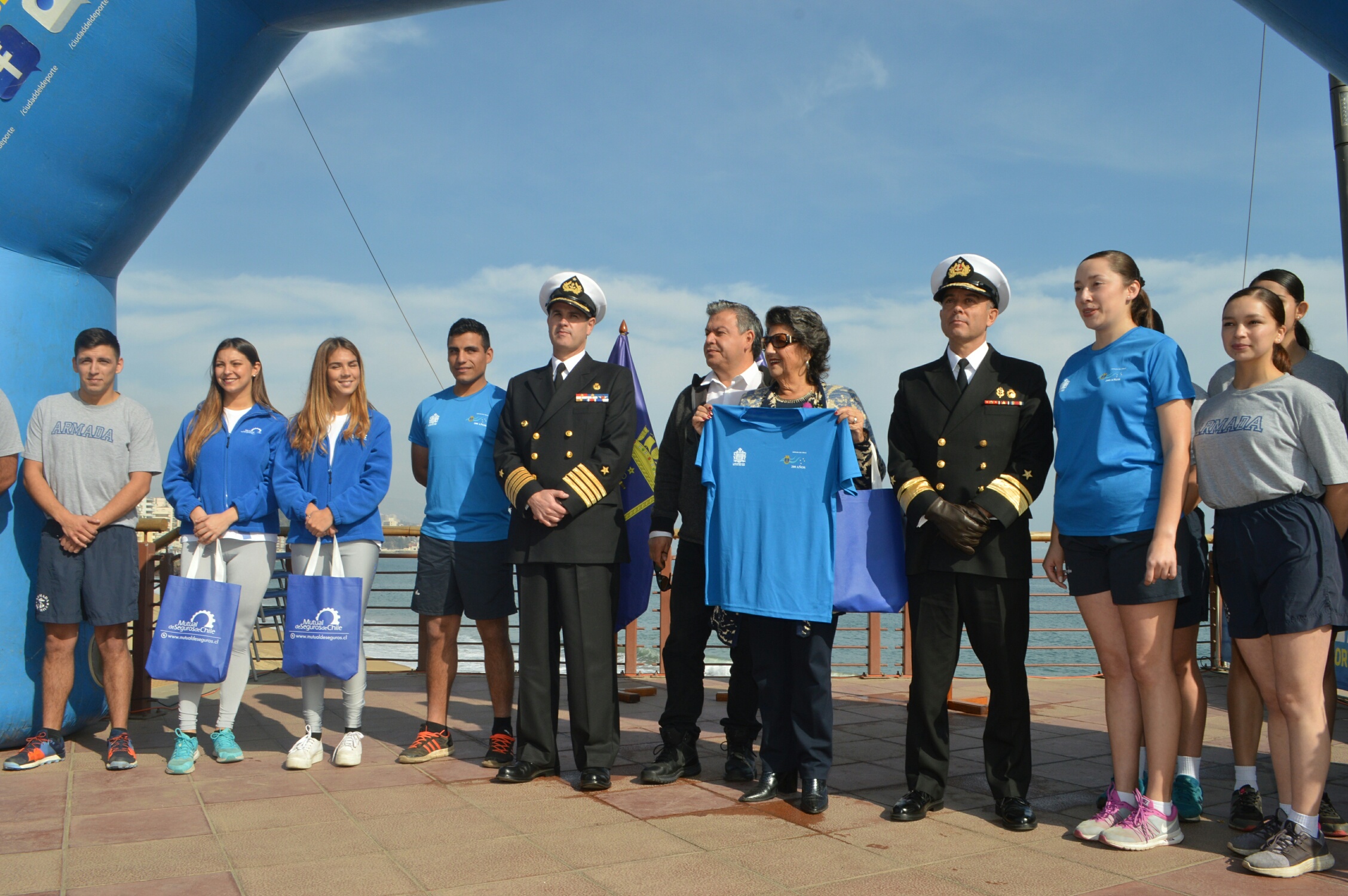 ARMADA Y MUNICIPALIDAD DE VIÑA PARTICIPARON EN EL LANZAMIENTO DE LA CORRIDA “BICENTENARIO ARMADA DE CHILE”. ARMADA Y MUNICIPALIDAD DE VIÑA PARTICIPARON EN EL LANZAMIENTO DE LA CORRIDA “BICENTENARIO ARMADA DE CHILE”.