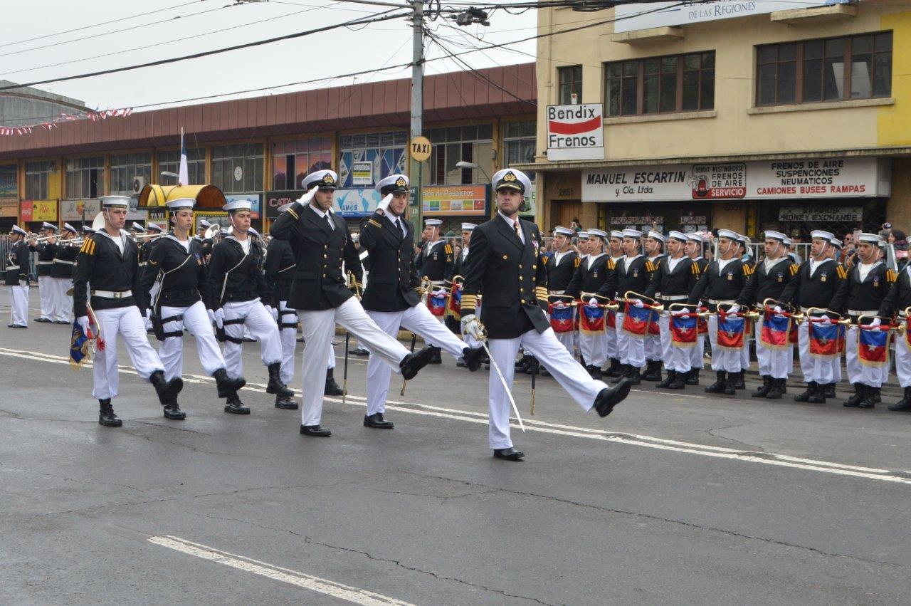 FUERZAS DE PRESENTACIÓN DE LA APOLINAV DESFILARON EN VALPARAÍSO EN CONMEMORACIÓN DEL 208° ANIVERSARIO PATRIO. FUERZAS DE PRESENTACIÓN DE LA APOLINAV DESFILARON EN VALPARAÍSO EN CONMEMORACIÓN DEL 208° ANIVERSARIO PATRIO.