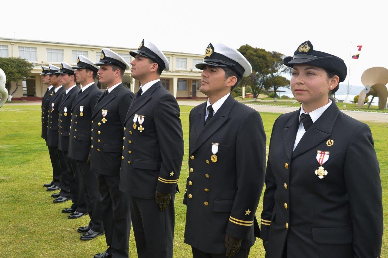 PREMIACIÓN INTERNA DE OFICIALES EN ACADEMIA POLITÉCNICA NAVAL. PREMIACIÓN INTERNA DE OFICIALES EN ACADEMIA POLITÉCNICA NAVAL.
