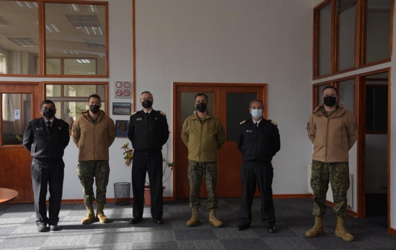 ACADEMIA POLITÉCNICA MILITAR VISITÓ LA ACADEMIA POLITÉCNICA NAVAL. ACADEMIA POLITÉCNICA MILITAR VISITÓ LA ACADEMIA POLITÉCNICA NAVAL.