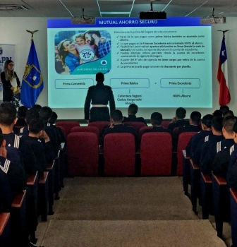 GRUMETES DE LA ACADEMIA POLITÉCNICA NAVAL PARTICIPAN EN CHARLAS INFORMATIVAS DE LA MUTUAL DE SEGUROS DE CHILE.