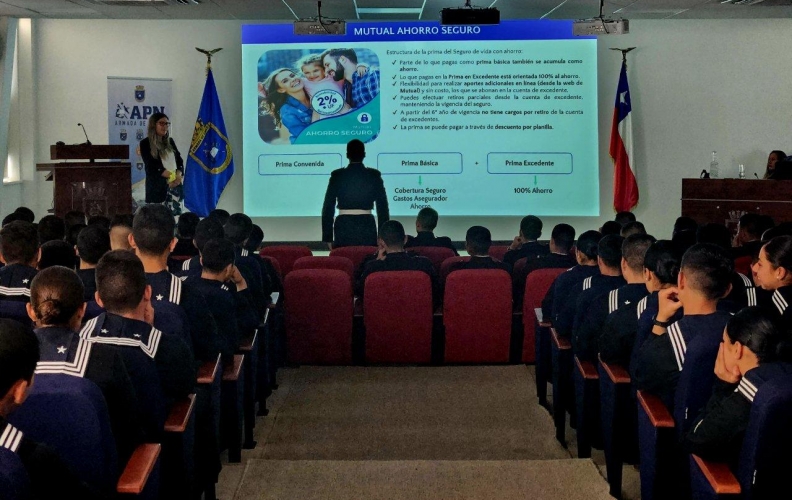 GRUMETES DE LA ACADEMIA POLITÉCNICA NAVAL PARTICIPAN EN CHARLAS INFORMATIVAS DE LA MUTUAL DE SEGUROS DE CHILE.