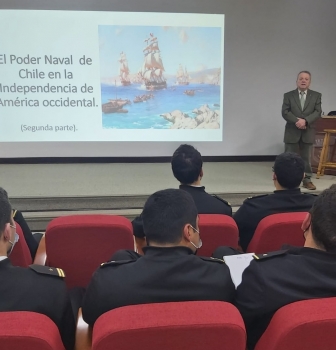 CONFERENCIA “EL PODER NAVAL DE CHILE EN LA INDEPENDENCIA DE AMÉRICA OCCIDENTAL” EN LA ACADEMIA POLITÉCNICA NAVAL.