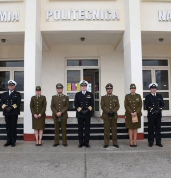 LA ACADEMIA POLITÉCNICA NAVAL RECIBIÓ SALUDOS PROTOCOLARES DE CARABINEROS DE CHILE.