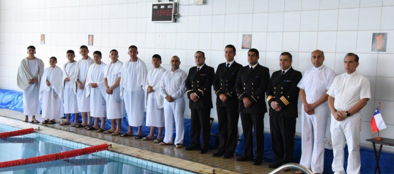 GRUMETES EVANGÉLICOS DE LA ACADEMIA POLITÉCNICA NAVAL RECIBIERON EL BAUTISMO.