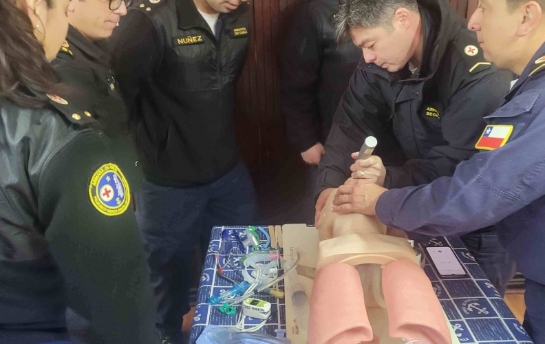 ACADEMIA POLITÉCNICA NAVAL EJECUTÓ CURSO PHTLS EN QUINZONA.