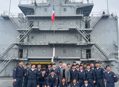 CURSO 2° MECÁNICA COMBUSTIÓN INTERNA DE LA ACADEMIA POLITÉCNICA NAVAL A BORDO DEL BUQUE ALMIRANTE MONTT.