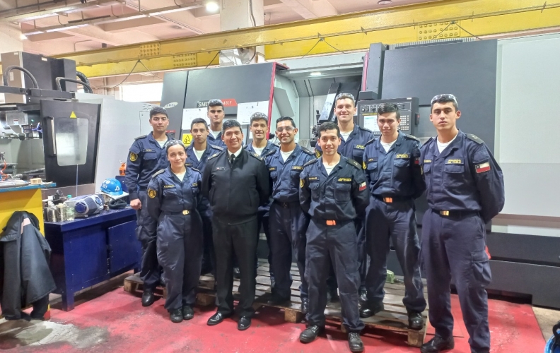 CURSO PRIMER AÑO OPERADOR DE MÁQUINAS HERRAMIENTAS DE LA A.P.N. VISITÓ ASMAR (V).