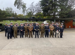 DELEGACIÓN DE LA ACADEMIA POLITÉCNICA NAVAL EFECTUÓ SALUDOS PROTOCOLARES A CARABINEROS DE CHILE DE GOMEZ CARREÑO.