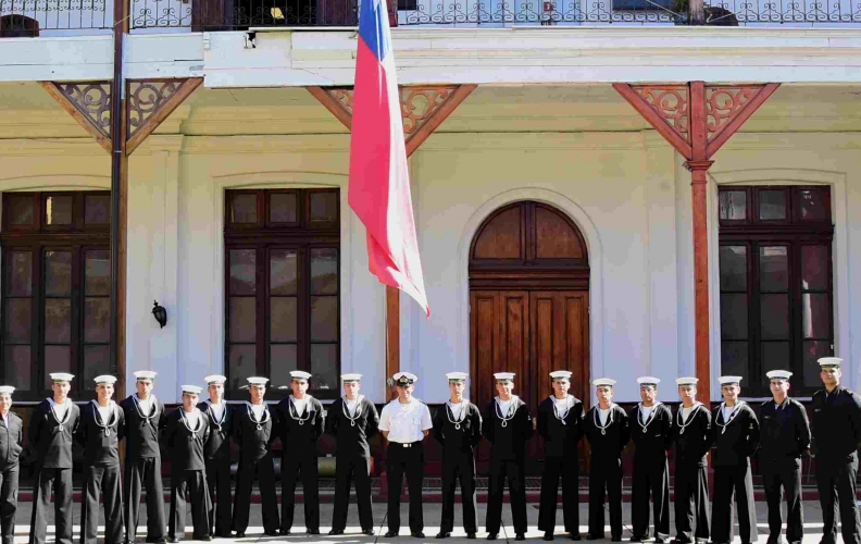 ALUMNOS DE LA ACADEMIA POLITÉCNICA NAVAL VISITAN EL MUSEO MARÍTIMO NACIONAL.