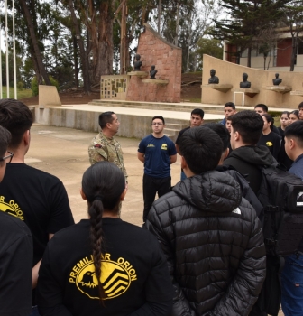 ALUMNOS DEL PREMILITAR “ORIÓN” VISITARON LA ACADEMIA POLITÉCNICA NAVAL.