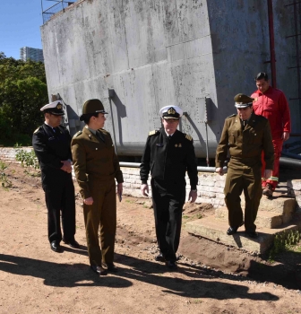 DIRECTOR DE LA ESCUELA DE ESPECIALIDADES DE CARABINEROS VISITA LA ACADEMIA POLITÉCNICA NAVAL.