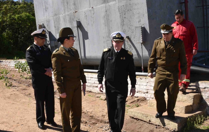 DIRECTOR DE LA ESCUELA DE ESPECIALIDADES DE CARABINEROS VISITA LA ACADEMIA POLITÉCNICA NAVAL.