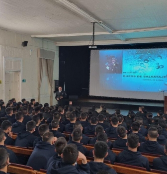 ESCUELA DE BUCEO DE LA A.P.N. REALIZA CHARLA MOTIVACIONAL EN ESGRUM.