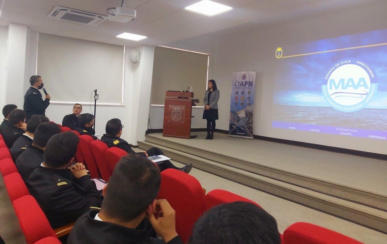 CONFERENCIA “LOS DESAFÍOS DE LA BASURA MARINA Y LA IMPORTANCIA DE LA PROTECCIÓN DE LOS OCÉANOS” EN LA ACADEMIA POLITÉCNICA NAVAL.