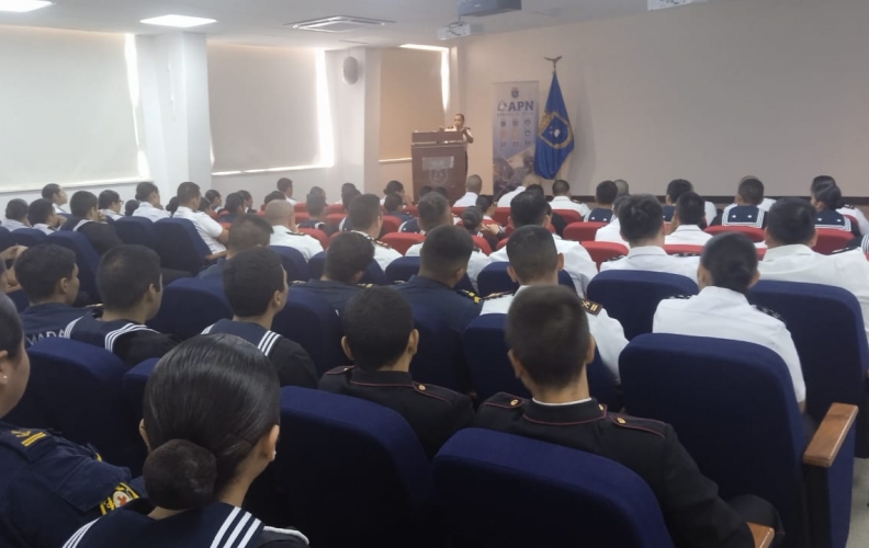 LA ACADEMIA POLITÉCNICA NAVAL REALIZA CHARLAS INFORMATIVAS SOBRE EL ACOSO SEXUAL, LA VIOLENCIA Y LA DISCRIMINACIÓN DE GÉNERO.