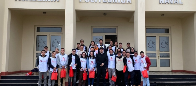 ALUMNOS DE LA ACADEMIA POLITÉCNICA NAVAL PARTICIPAN EN COLECTA “COANIQUEM”.