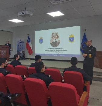 ACADEMIA POLITÉCNICA NAVAL EFECTUÓ CONFERENCIA “LIDERAZGO Y FAMILIA”.