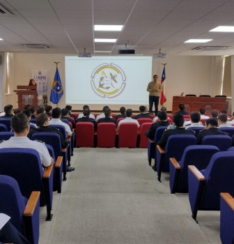 UNIDAD DE ASEGURAMIENTO DE LA CALIDAD DE LA ACADEMIA POLITÉCNICA NAVAL COMENZÓ CICLO DE CHARLAS A SUS OFICIALES ALUMNOS.