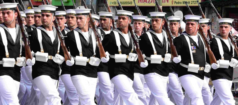ACADEMIA POLITÉCNICA NAVAL DESFILÓ EN VALPARAÍSO EN CONMEMORACIÓN DEL 213° ANIVERSARIO PATRIO.