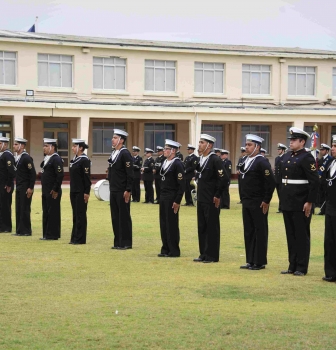 ACADEMIA POLITÉCNICA NAVAL EFECTUÓ CEREMONIA INTERNA DE ASCENSOS Y JURAMENTO A LA BANDERA.