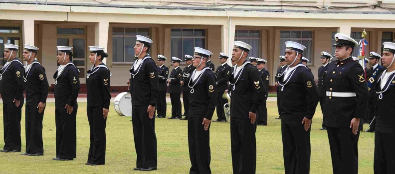 ACADEMIA POLITÉCNICA NAVAL EFECTUÓ CEREMONIA INTERNA DE ASCENSOS Y JURAMENTO A LA BANDERA.