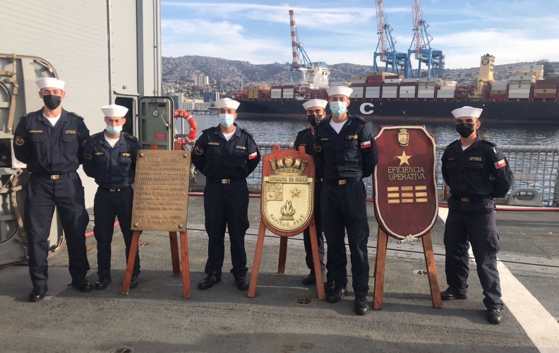 ALUMNOS DE LA A.P.N. REALIZAN VISITA PROFESIONAL A FRAGATA PRAT.