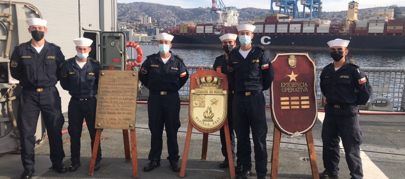 ALUMNOS DE LA A.P.N. REALIZAN VISITA PROFESIONAL A FRAGATA PRAT.