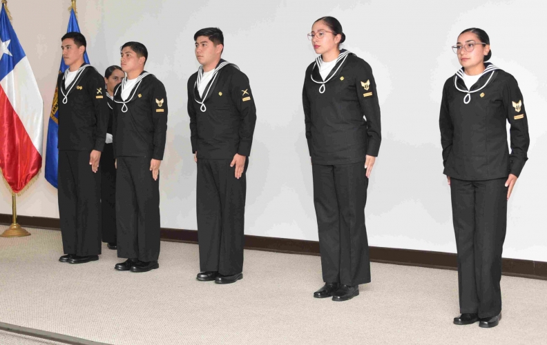 ACADEMIA POLITÉCNICA NAVAL EGRESÓ NUEVOS ESPECIALISTAS DEL LITORAL.