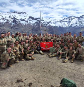 ALUMNOS DE LA ESCUELA DE INFANTERÍA DE MARINA DE LA A.P.N. EN PERÍODO PRÁCTICO DE MONTAÑA.