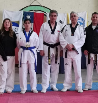 REPRESENTANTES DE LA ESCUELA DE TAEKWONDO YOM CHI CHUNS GANAN MEDALLAS.