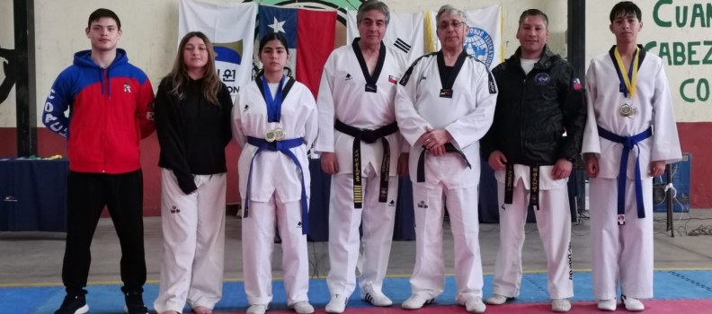 REPRESENTANTES DE LA ESCUELA DE TAEKWONDO YOM CHI CHUNS GANAN MEDALLAS.