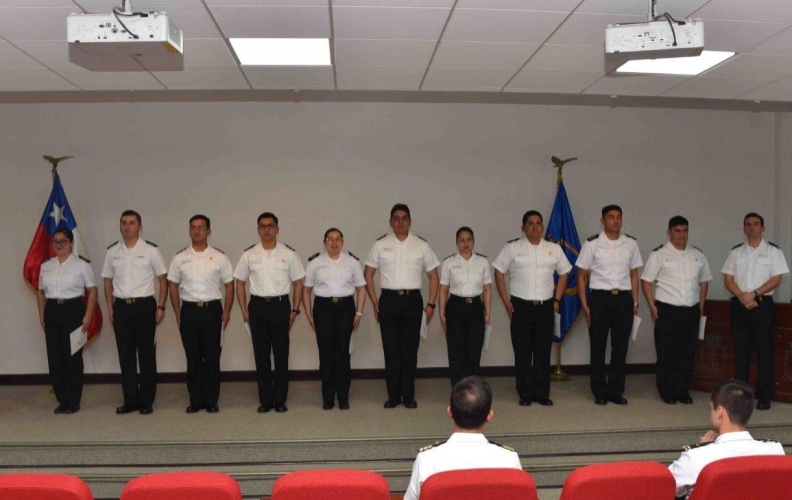 ACADEMIA POLITÉCNICA NAVAL ENTREGÓ DIPLOMAS DE TÉRMINO DE CURSO DE REFRIGERACIÓN Y AIRE ACONDICIONADO E INTELIGENCIA DE COMBATE.