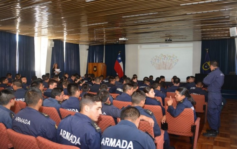 DIREBIEN REALIZÓ CONFERENCIA SOBRE BENEFICIOS DE LA CUOTA C.A.R. A MARINEROS DE LA APOLINAV. DIREBIEN REALIZÓ CONFERENCIA SOBRE BENEFICIOS DE LA CUOTA C.A.R. A MARINEROS DE LA APOLINAV.