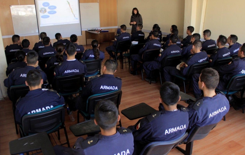 GRUMETES APOLINAV EN TALLERES DE PREVENCIÓN SOCIAL EN EL ÁMBITO FAMILIAR. GRUMETES APOLINAV EN TALLERES DE PREVENCIÓN SOCIAL EN EL ÁMBITO FAMILIAR.