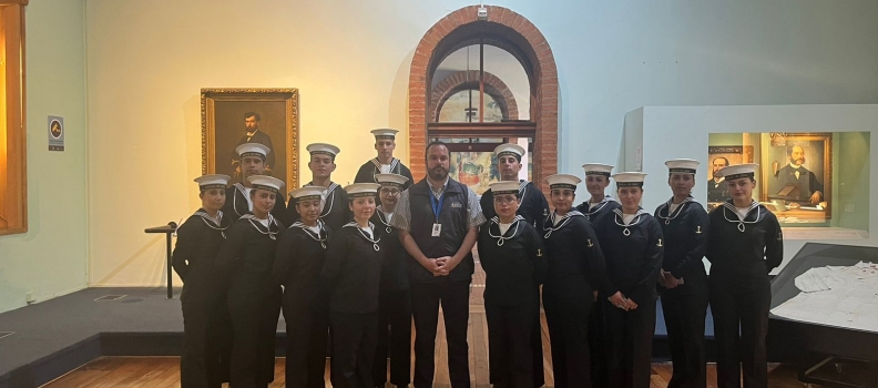 ALUMNOS DE LA ACADEMIA POLITÉCNICA NAVAL REALIZARON VISITA AL MUSEO MARÍTIMO NACIONAL.