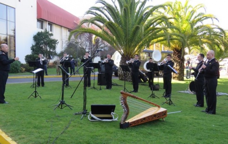 LA BANDA INSTRUMENTAL DE LA ACADEMIA POLITÉCNICA NAVAL SE HACE PRESENTE EN HOSPITAL NAVAL DE VIÑA DEL MAR. LA BANDA INSTRUMENTAL DE LA ACADEMIA POLITÉCNICA NAVAL SE HACE PRESENTE EN HOSPITAL NAVAL DE VIÑA DEL MAR.