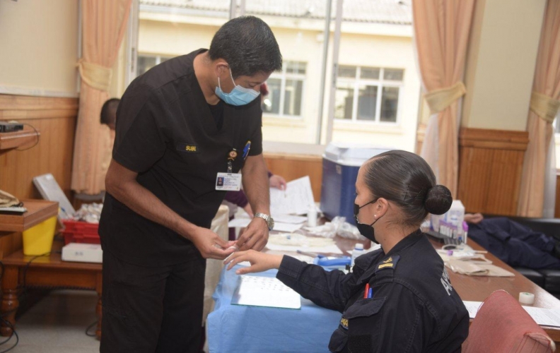 ACADEMIA POLITÉCNICA NAVAL APOYA AL BANCO DE SANGRE MÓVIL DEL HOSPITAL NAVAL. ACADEMIA POLITÉCNICA NAVAL APOYA AL BANCO DE SANGRE MÓVIL DEL HOSPITAL NAVAL.