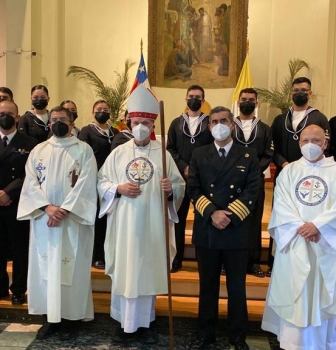 ACADEMIA POLITÉCNICA NAVAL PARTICIPÓ EN LA SANTA MISA CRISMAL EN EL OBISPADO CASTRENSE.