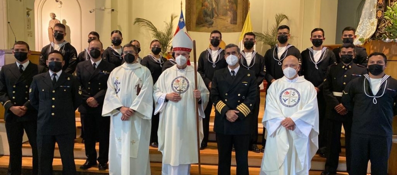 ACADEMIA POLITÉCNICA NAVAL PARTICIPÓ EN LA SANTA MISA CRISMAL EN EL OBISPADO CASTRENSE.