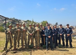 GRUMETES DE LA ACADEMIA POLITÉCNICA NAVAL EN OPERATIVO CÍVICO.