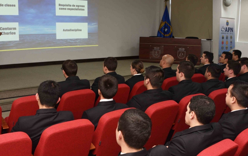 ACADEMIA POLITÉCNICA NAVAL DA INICIO AL CURSO BÁSICO DE GUERRA NAVAL 2023.