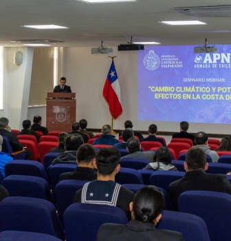 LA ACADEMIA POLITÉCNICA NAVAL REALIZÓ WEBINAR EN CONJUNTO CON LA PUCV.