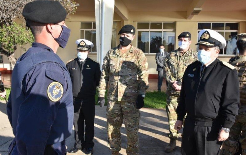 COMANDANTE EN JEFE DE LA ARMADA REALIZÓ VISITA OPERATIVA AL PUESTO DE MANDO DE LA FUERZA DE TAREA NAVAL UBICADO EN LA APOLINAV. COMANDANTE EN JEFE DE LA ARMADA REALIZÓ VISITA OPERATIVA AL PUESTO DE MANDO DE LA FUERZA DE TAREA NAVAL UBICADO EN LA APOLINAV.