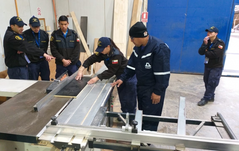 ALUMNOS DEL CURSO DE CARPINTERÍA REALIZARON VISITA PROFESIONAL A ASMARVALP. ALUMNOS DEL CURSO DE CARPINTERÍA REALIZARON VISITA PROFESIONAL A ASMARVALP.