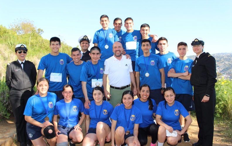 EQUIPOS DE CROSS COUNTRY DE LA APOLINAV OBTUVIERON EL SEGUNDO LUGAR EN ODESUP 2017. EQUIPOS DE CROSS COUNTRY DE LA APOLINAV OBTUVIERON EL SEGUNDO LUGAR EN ODESUP 2017.