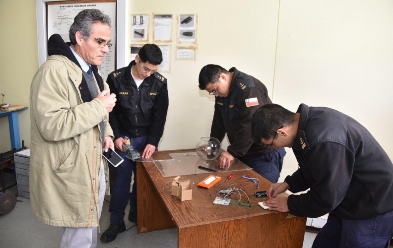 ALUMNOS DE LA APOLINAV SE PREPARAN CON NOVEDOSOS PROYECTOS PARA EL II ENCUENTRO DE INNOVACIÓN PÚBLICA 2019 ALUMNOS DE LA APOLINAV SE PREPARAN CON NOVEDOSOS PROYECTOS PARA EL II ENCUENTRO DE INNOVACIÓN PÚBLICA 2019