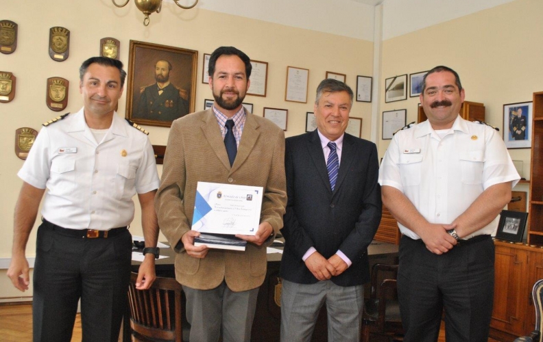 APOLINAV ENTREGA RECONOCIMIENTO A PROFESORES POR FERIA TECNOLÓGICA. APOLINAV ENTREGA RECONOCIMIENTO A PROFESORES POR FERIA TECNOLÓGICA.